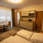 Hotel Schlangenbader Hof 3*