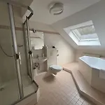 Schlangenbader Hof 3*