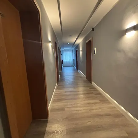 فندق Schlangenbader Hof سخلانغنباد