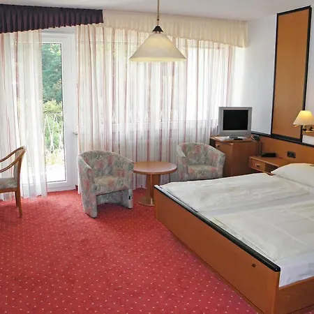 Hotel Schlangenbader Hof 3*